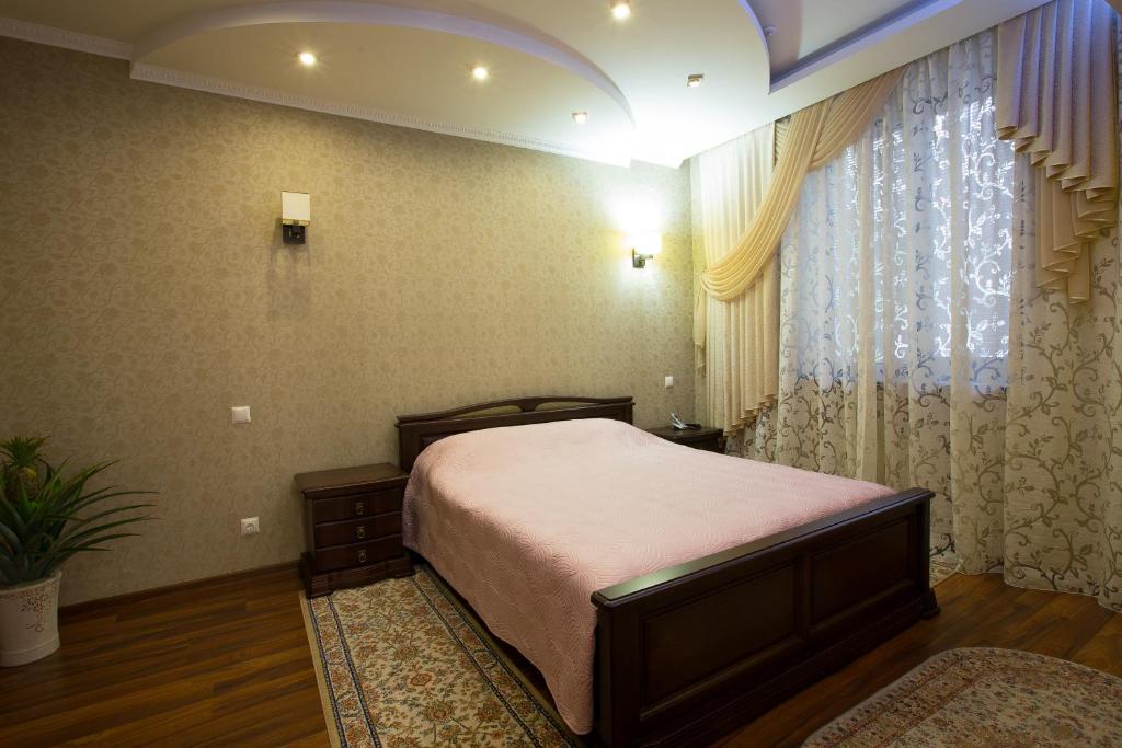 Hotel Royal Zaporizhia Exterior foto